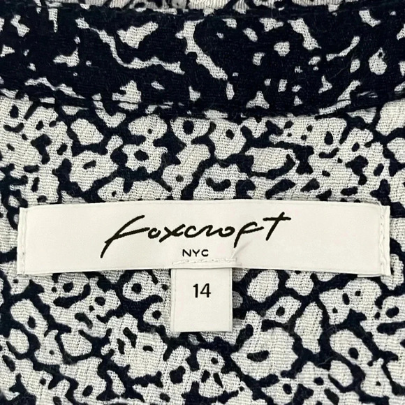 Foxcroft Daisy Ditsy Floral Blouse Button Down Shirt - Picture 10 of 11